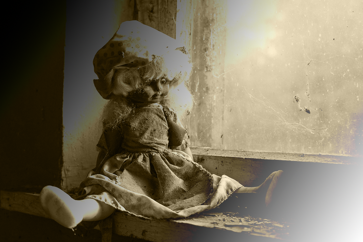 The True Story of the Annabelle Doll: From Raggedy Ann to Horror Icon